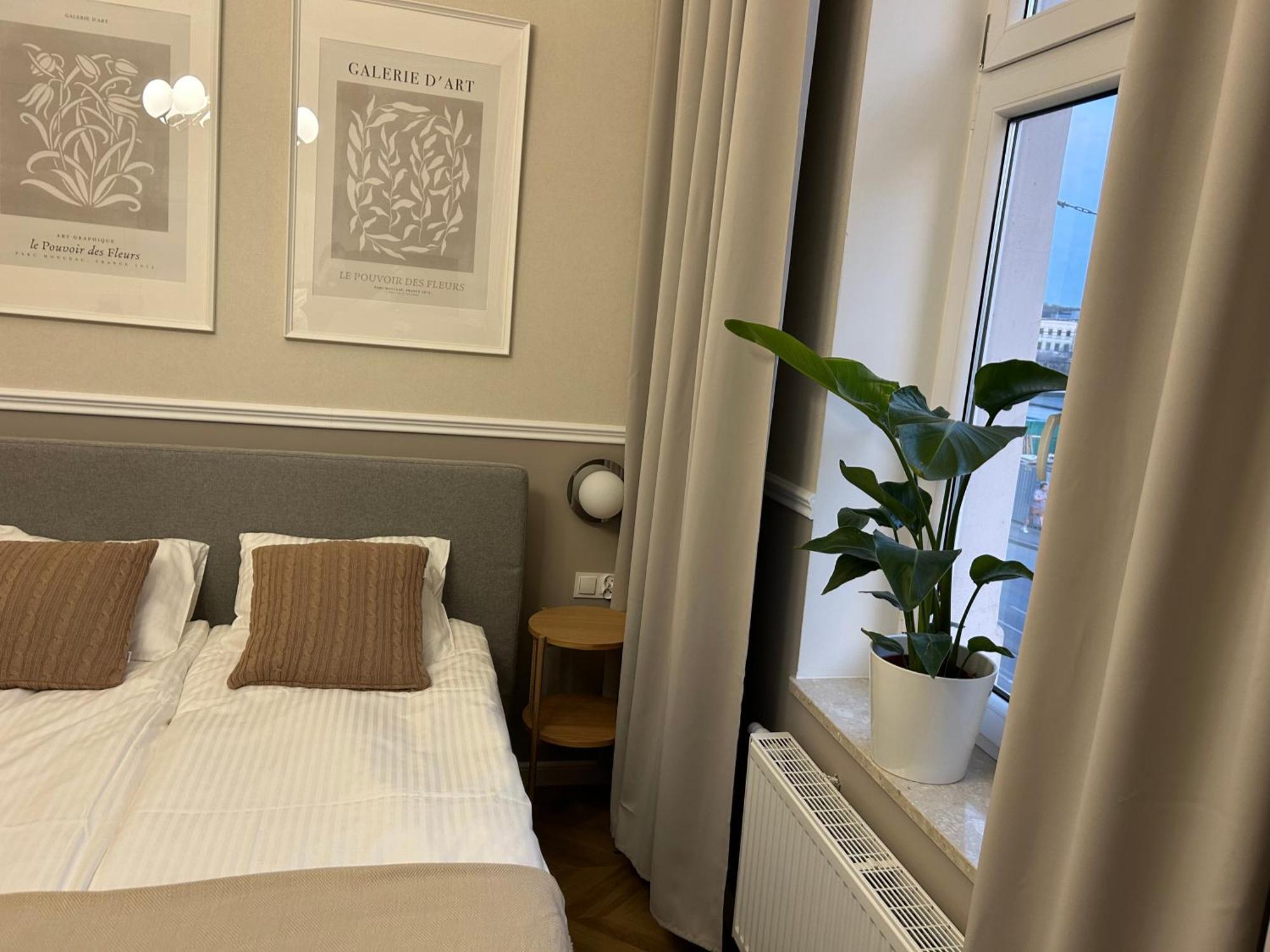 Przy Operze Apartment *